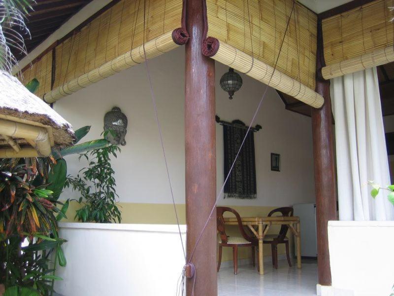 Ombak Putih Bungalows Hotel Nusa Dua  Ngoại thất bức ảnh